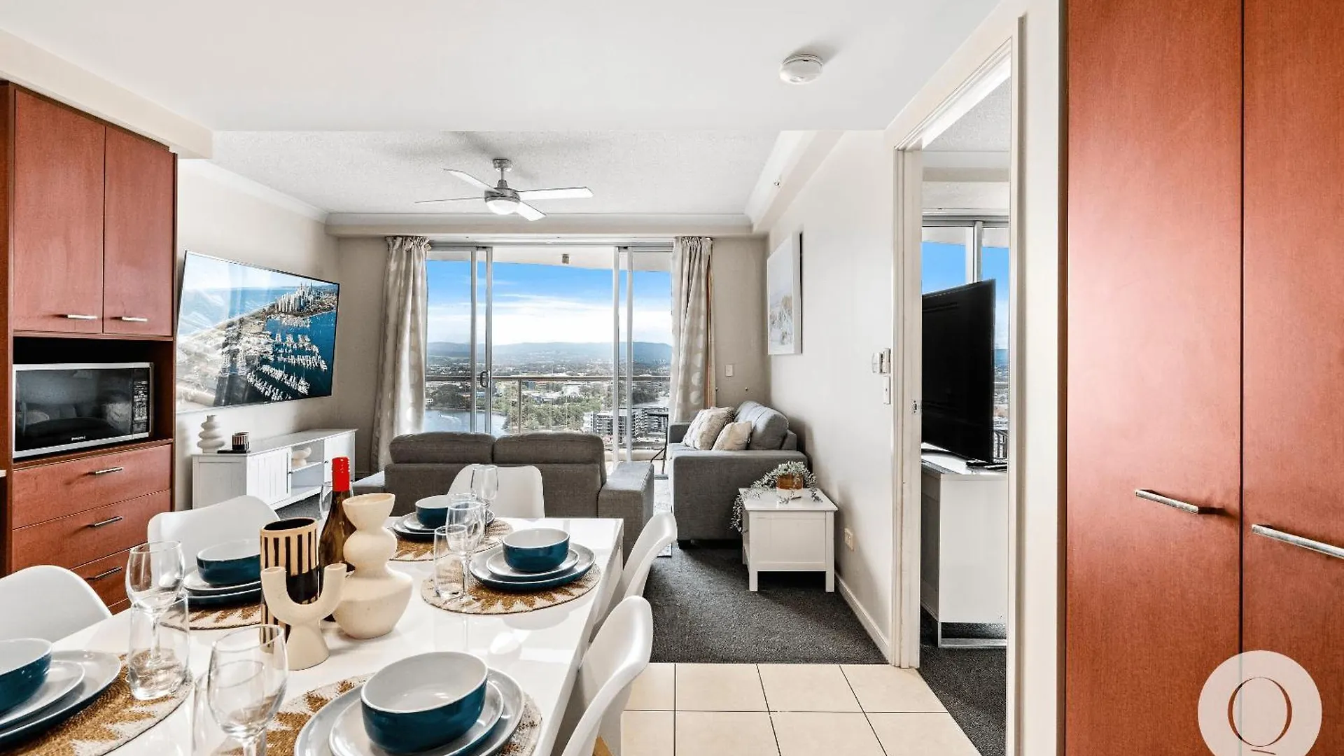 Kids Stay Free In Hinterland View 2 Bedroom 1 Bathroom Apartment At Chevron Renaissance- Q Stay Gold Coast