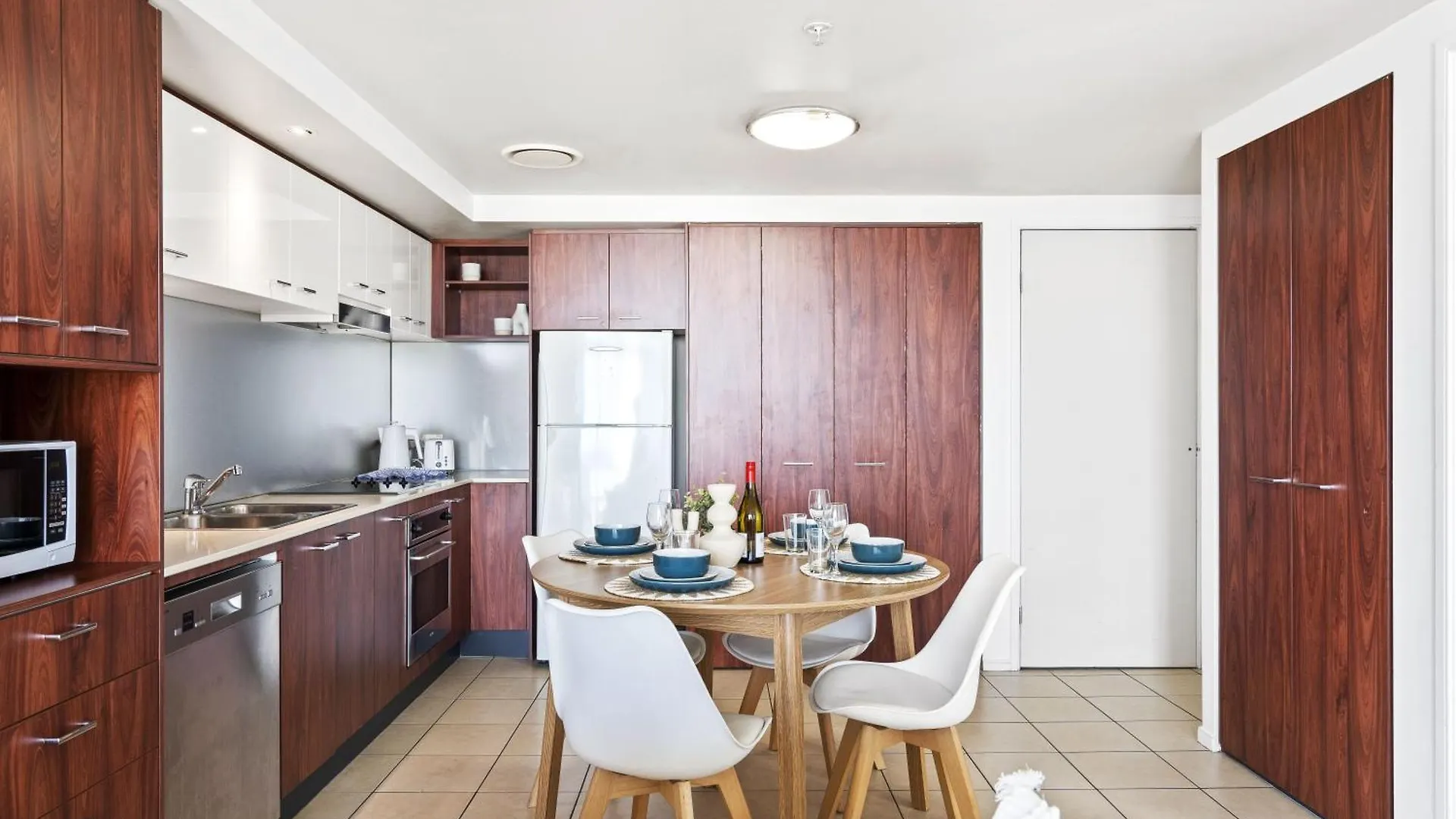 Kids Stay Free In Hinterland View 2 Bedroom 1 Bathroom Apartment At Chevron Renaissance- Q Stay Gold Coast 0*,