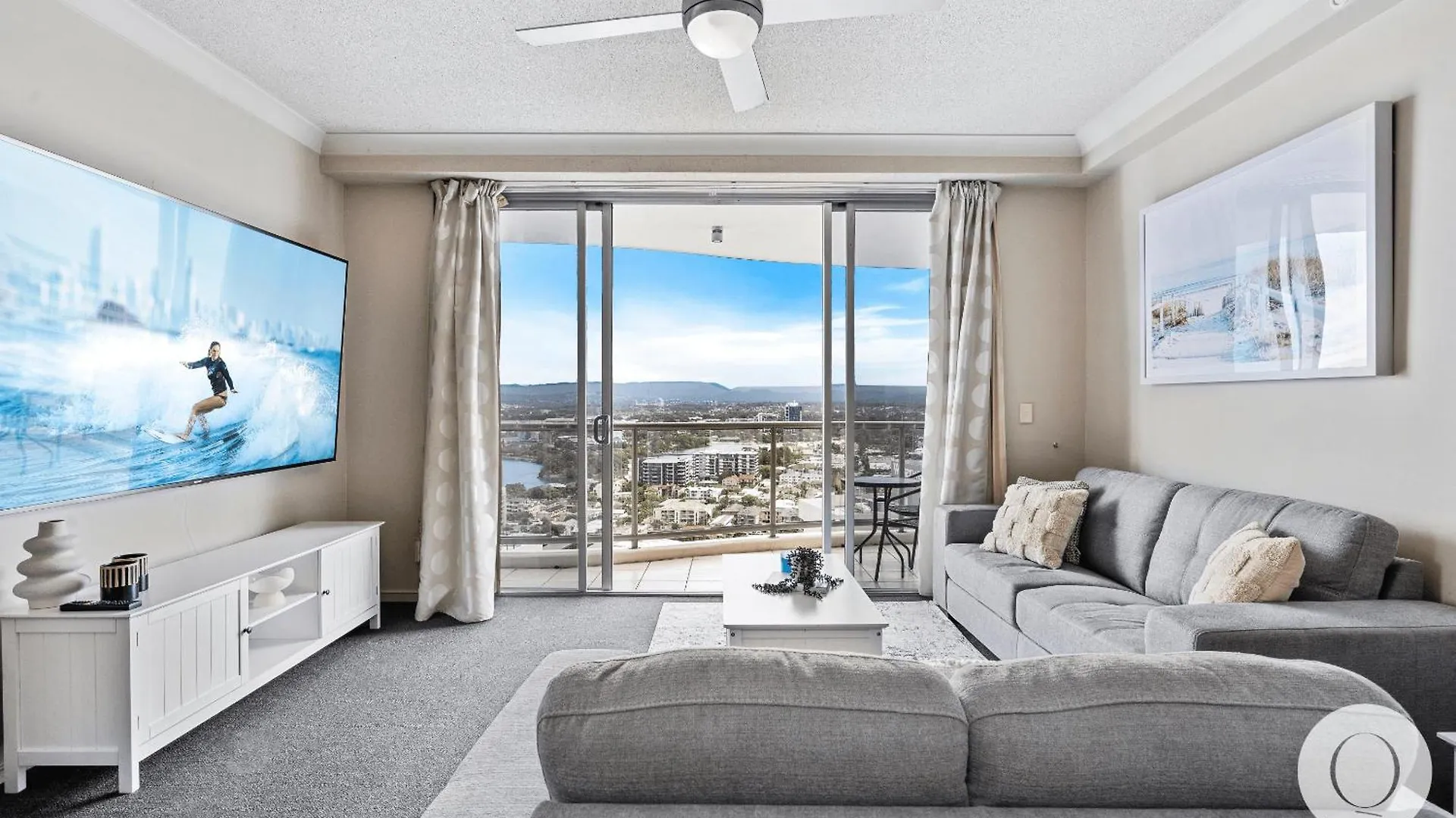 Kids Stay Free In Hinterland View 2 Bedroom 1 Bathroom Apartment At Chevron Renaissance- Q Stay Gold Coast